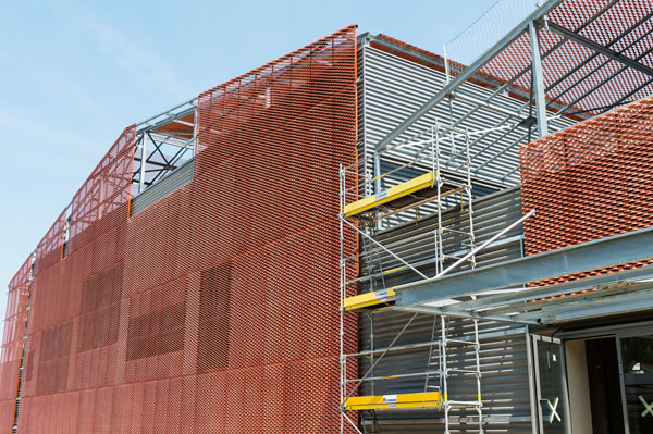 You are currently viewing 7 Avantages Essentiels du Métal Déployé en Aluminium pour l’Industrie et le Bâtiment